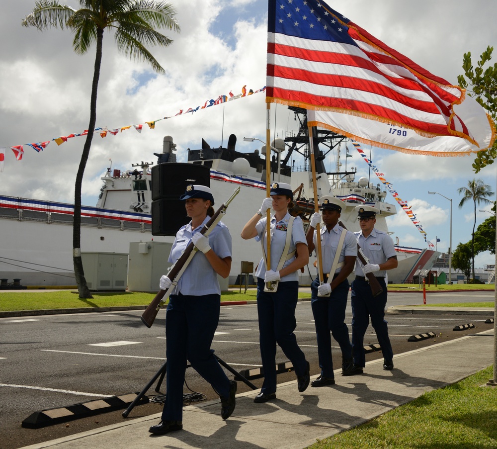 Coast Guard Base Honolulu color guard participates in ceremony