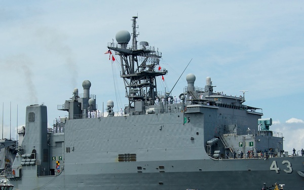 USS Fort McHenry action