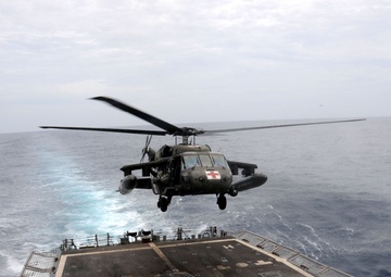 US Army aviation accomplishes deck landing qualification