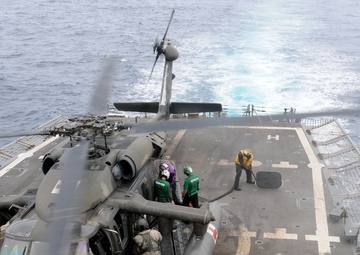 US Army aviation accomplishes deck landing qualification