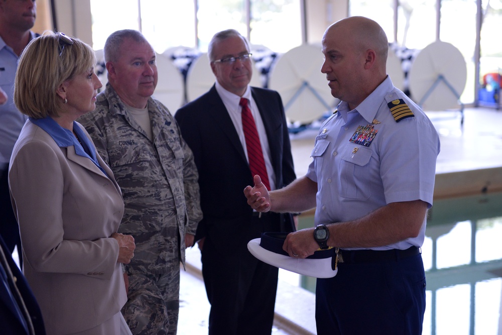 New Jersey lieutenant governor visits Coast Guard Training Center