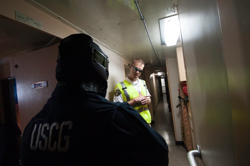 Seattle area Coast Guardsmen practice Care Under Fire