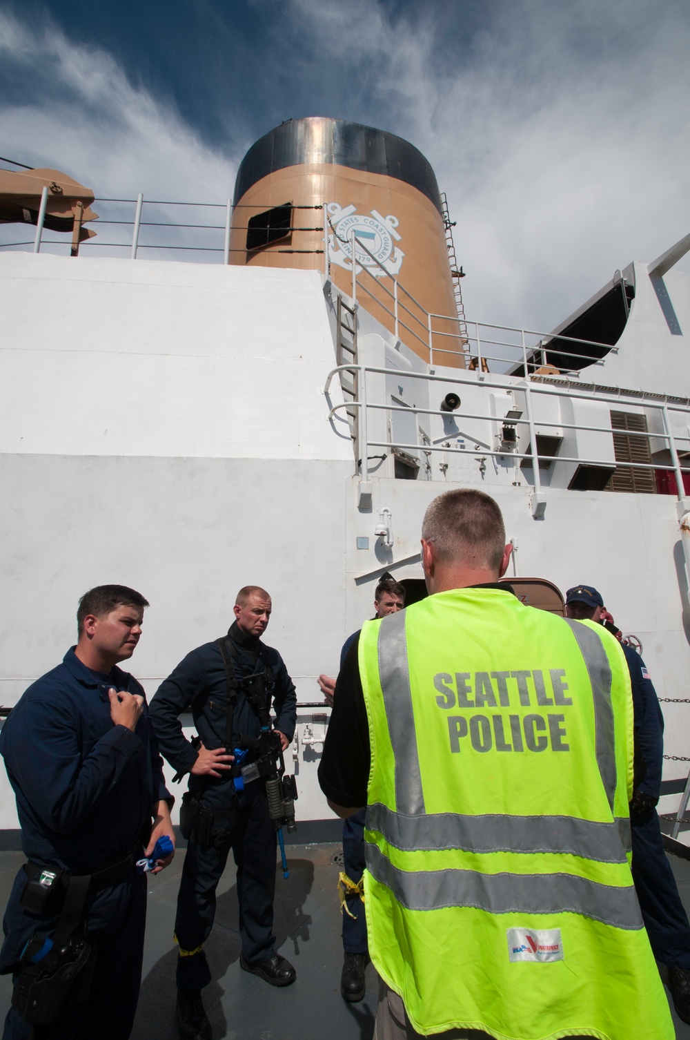 Seattle area Coast Guardsmen practice Care Under Fire