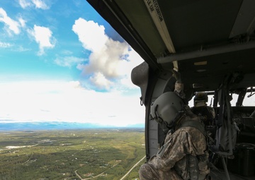 Alaska Guardsmen assist with joint water-landing airborne operation