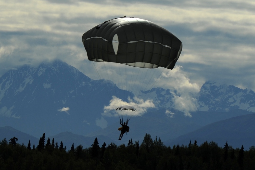 JBER paratroopers conduct water jump