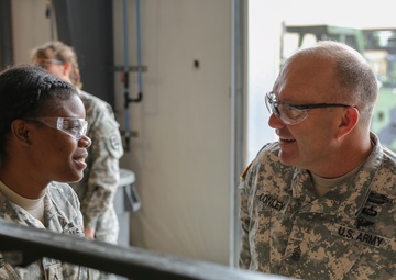 Command sergeant major for the Army National Guard meets with Georgia National Guard Soldiers
