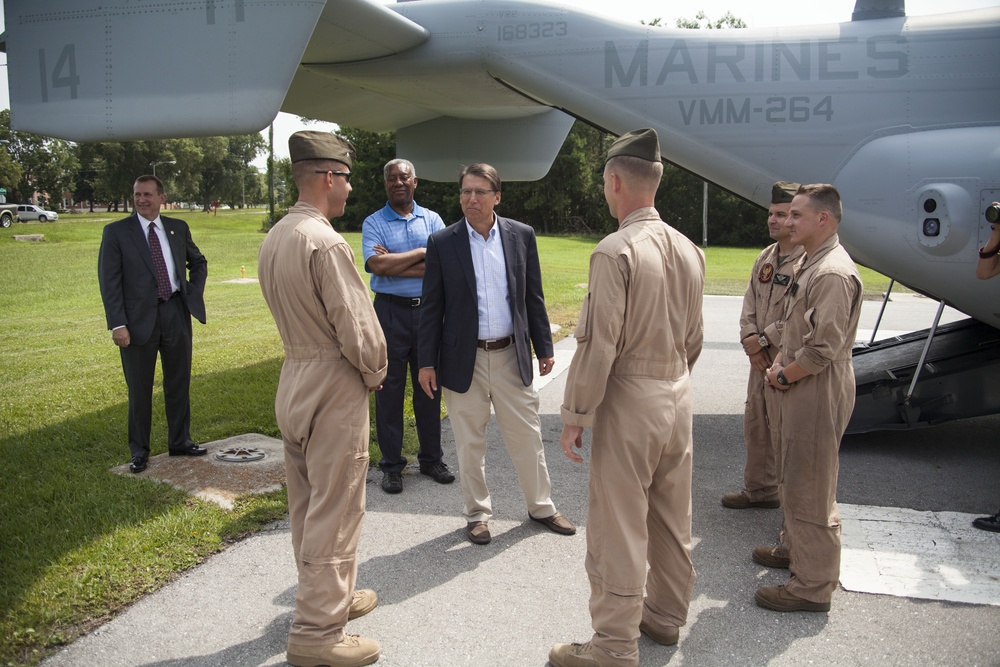 North Carolina Governor Pat McCrory visits Camp Lejeune