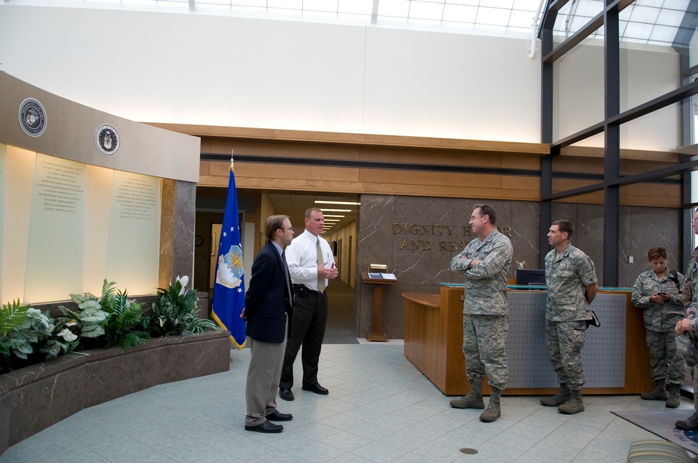 Maj. Gen. Gar S. Graham visits Dover Port Mortuary