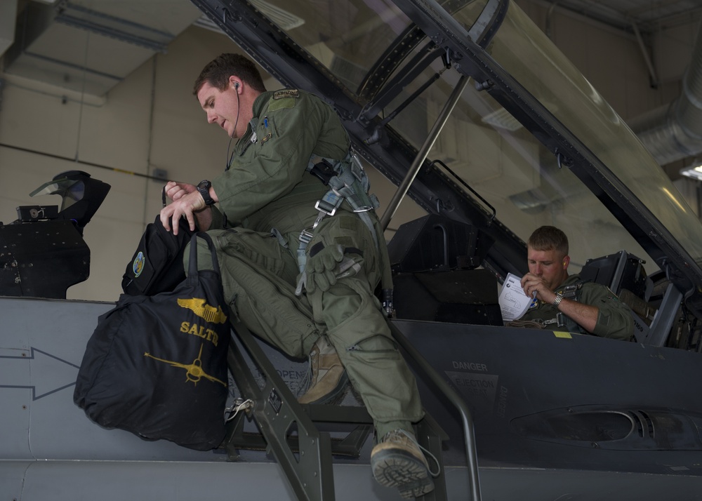 54th Fighter Group pilots train over White Sands Missile Range