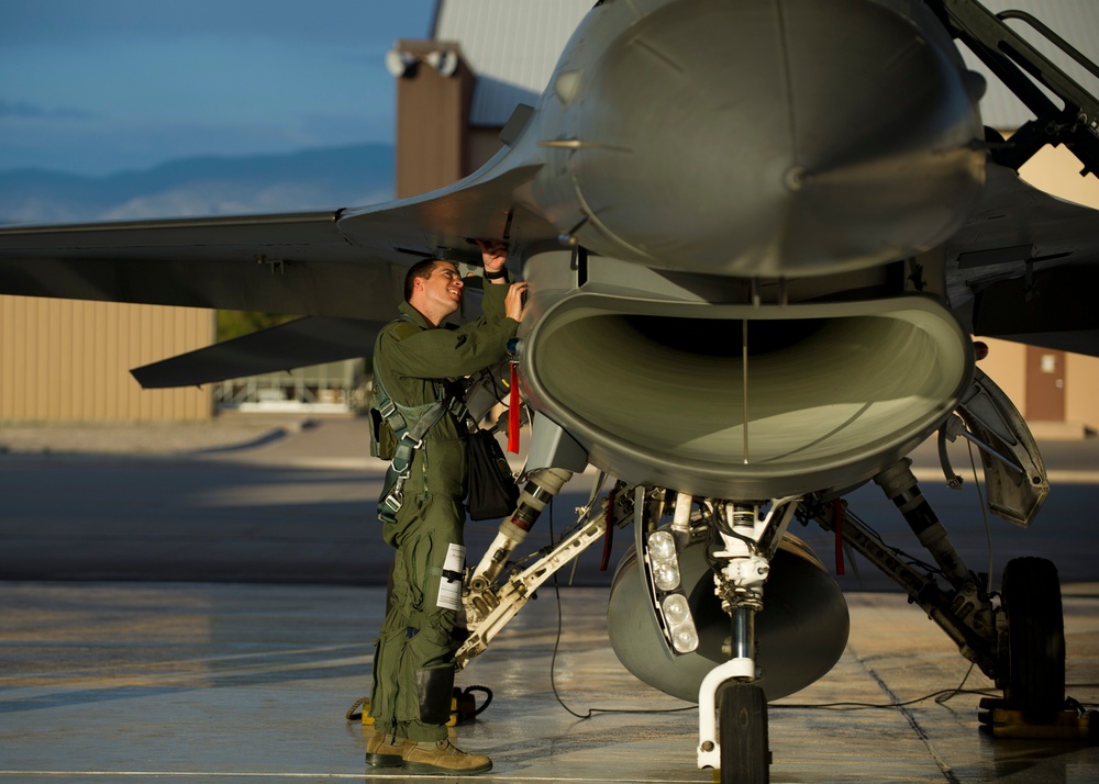 54th Fighter Group pilots train over White Sands Missile Range