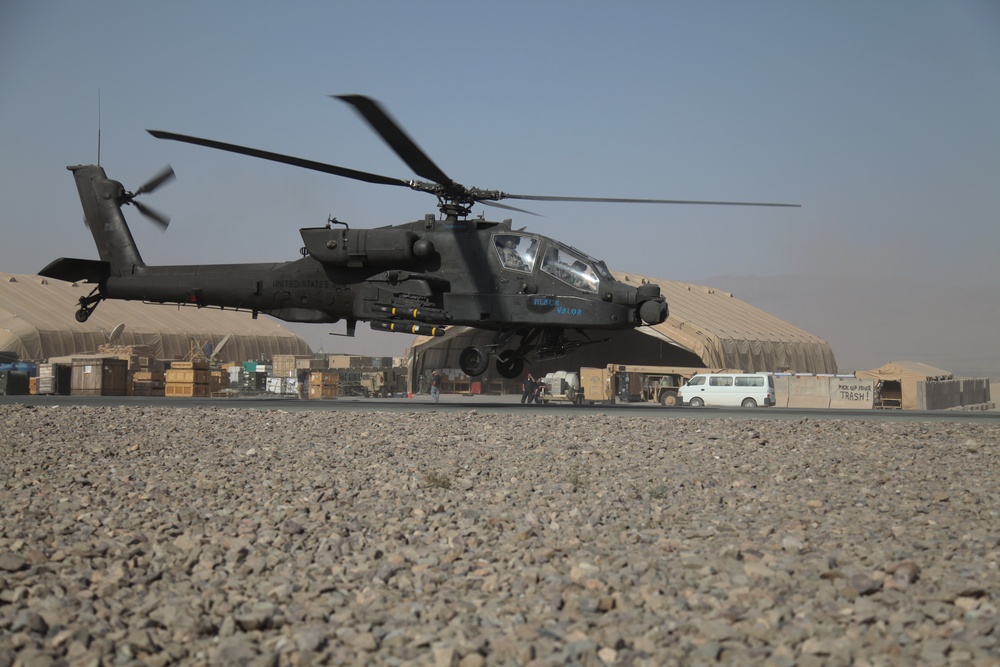 DVIDS - Images - AH-64D Apache Longbow in Afghanistan [Image 2 of 2]