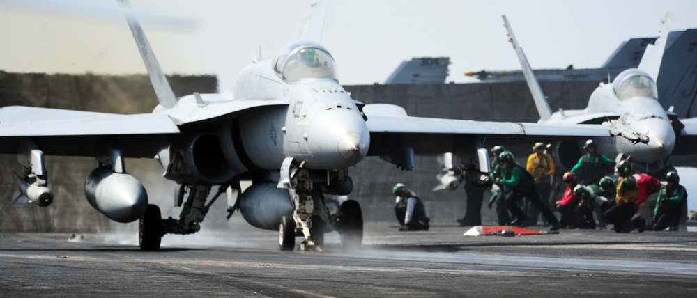 USS George H.W. Bush flight deck operations