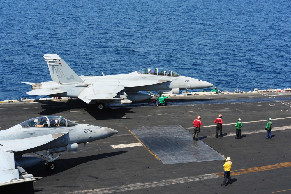 USS George H.W. Bush flight deck activity