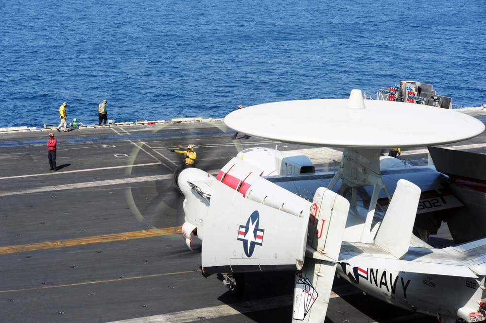 USS George H.W. Bush flight deck activity