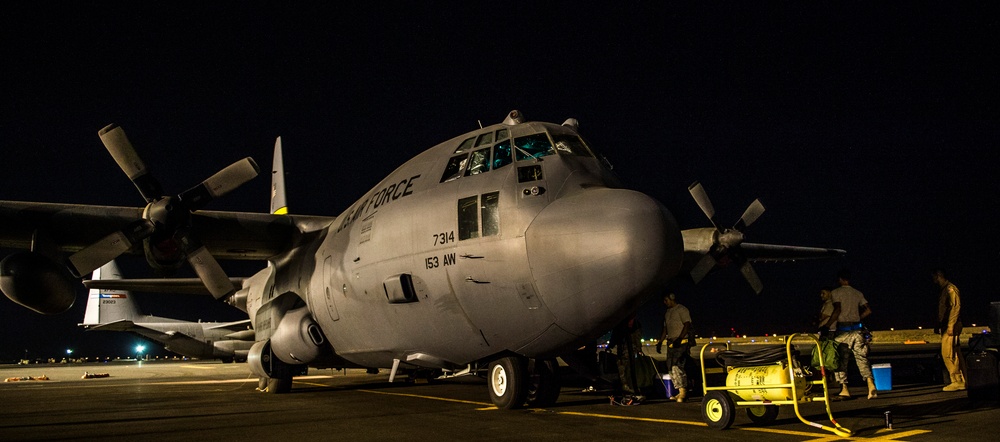 Airmen deliver food and water on humanitarian mission to Iraq