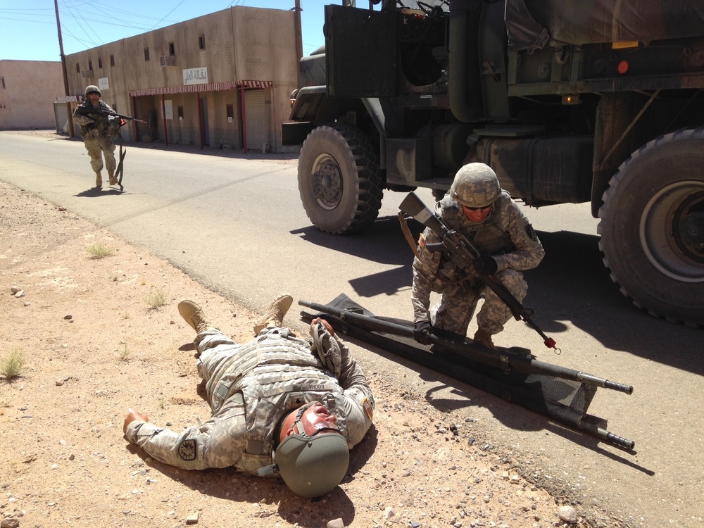 189th IN trainers work with Calif. Guard Transportation Unit at NTC