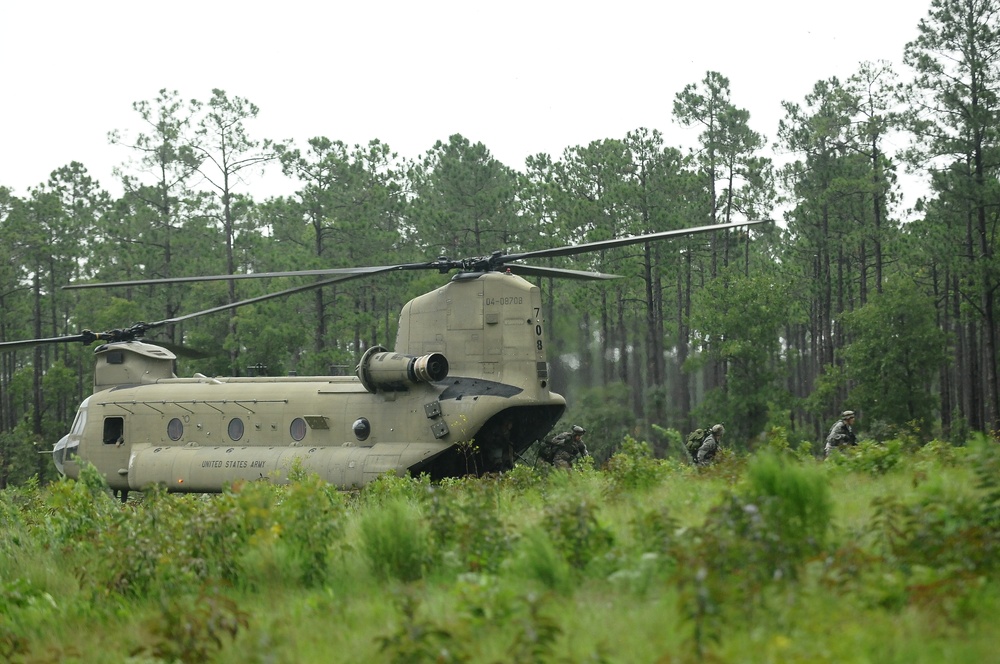 Falcon FTX culminates with US/UK air assault mission