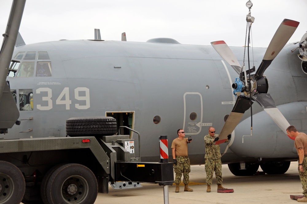 NMCB 133 Crane Operations