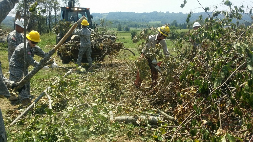 Tennessee National Guard Engineers clear debris from tornado in East Tennessee