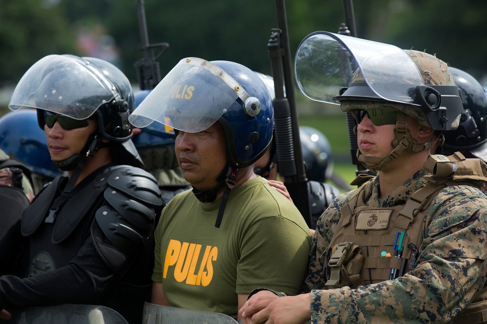 AFP and PNP practice riot control formations