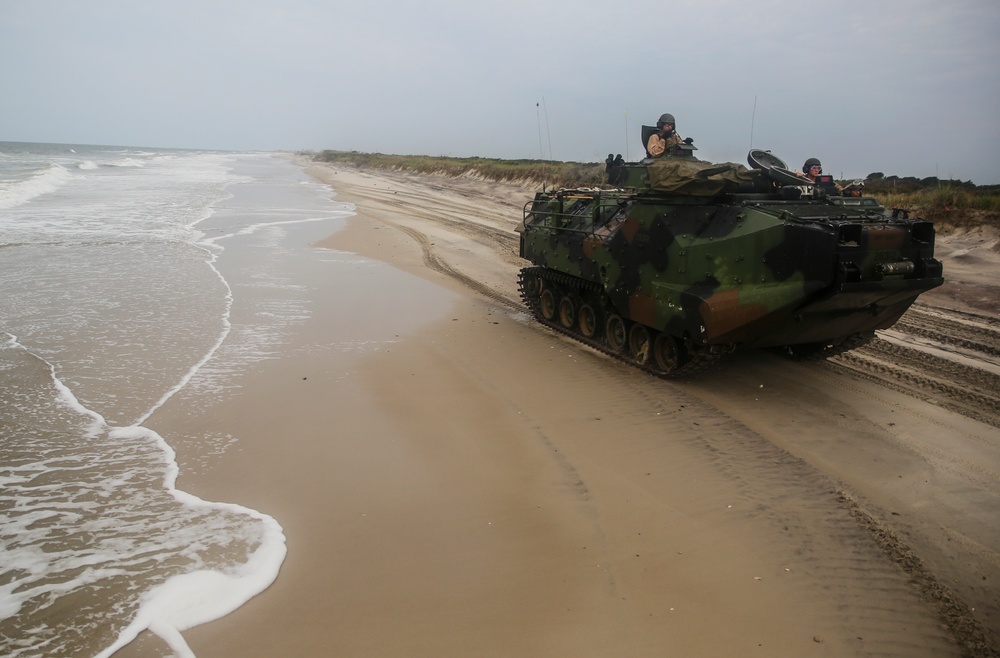 EFSS teams conduct amphibious assaults, aerial raid training