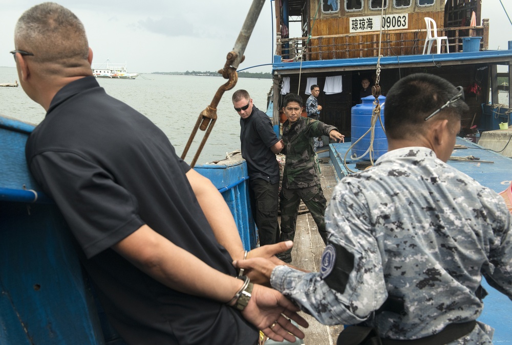 JIATF West IMS Team trains Philippine Coast Guard, PNP Special Boat Unit members on maritime law enforcement skills