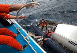 JIATF West IMS Team trains Philippine Coast Guard, PNP Special Boat Unit members on maritime law enforcement skills