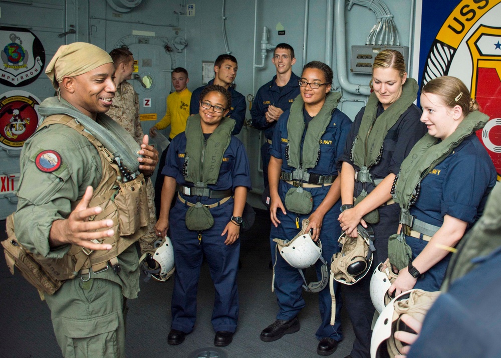 Midshipmen take flight Aboard USS Peleliu