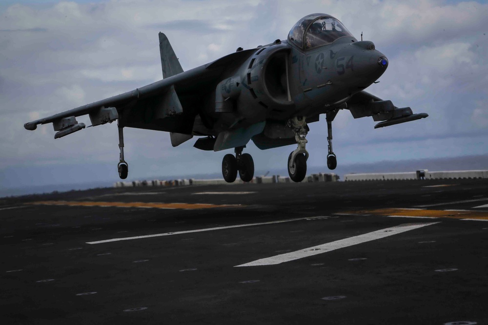 DVIDS - Images - AV-8B Harrier hover exercise [Image 4 of 5]