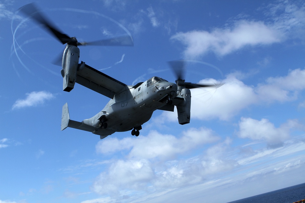 24th MEU: Marine aviators conduct flight ops during PMINT
