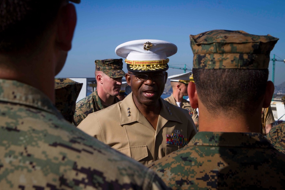 Lt. Gen. Bailey visits Marines of SPMAGTF-South