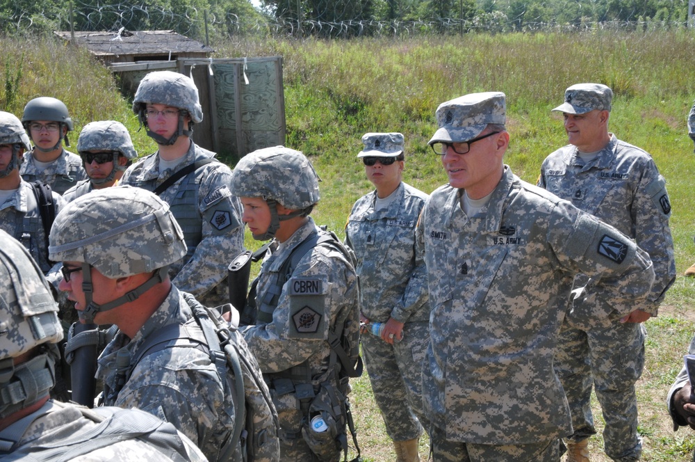 335th Signal Command (Theater) senior enlisted advisor visits Soldiers at Fort McCoy exercise