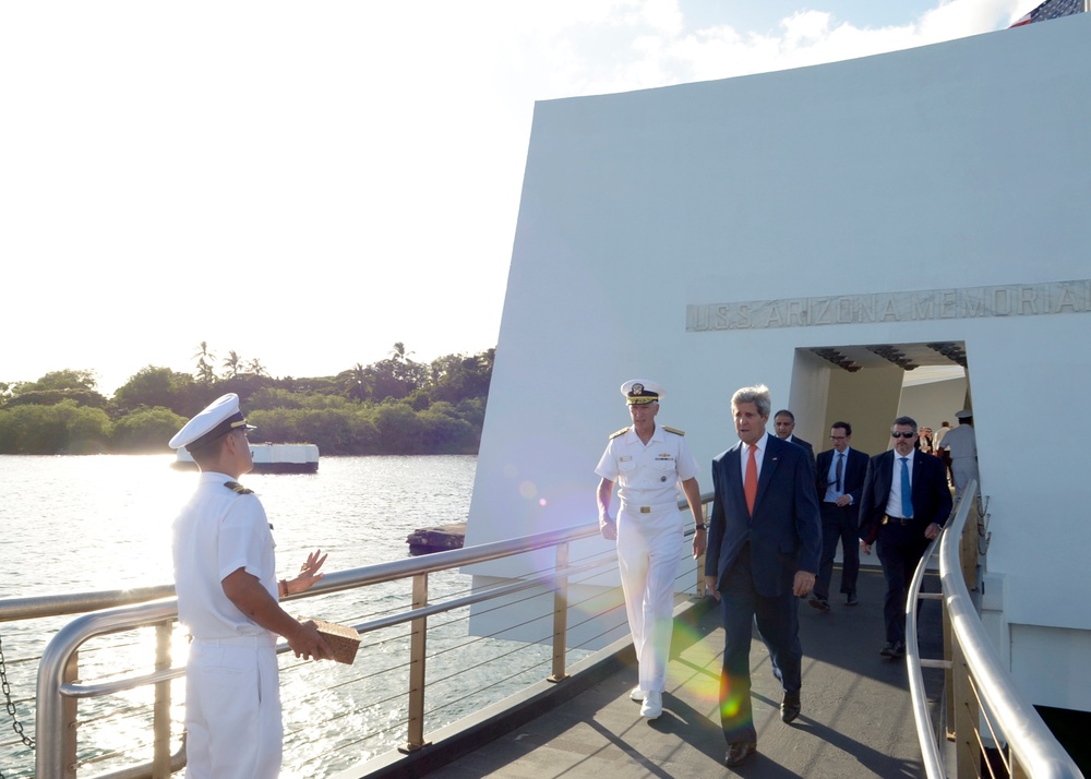 Secretary of State John Kerry visits  USS Arizona Memorial