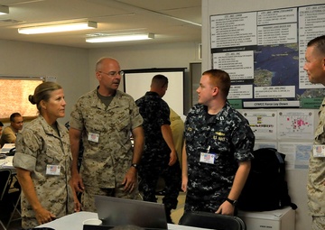 Deputy commander, 4th Marine Logistics Group visits Marines in Panamax 2014