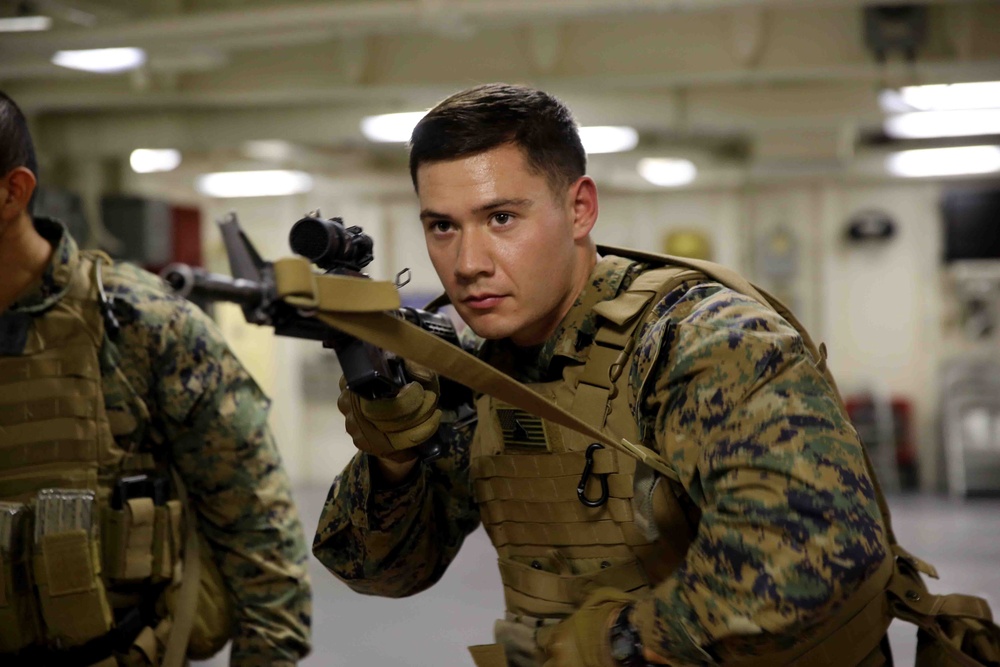 Marines with SPMAGTF-South rehearse for live-fire exercise aboard USS America