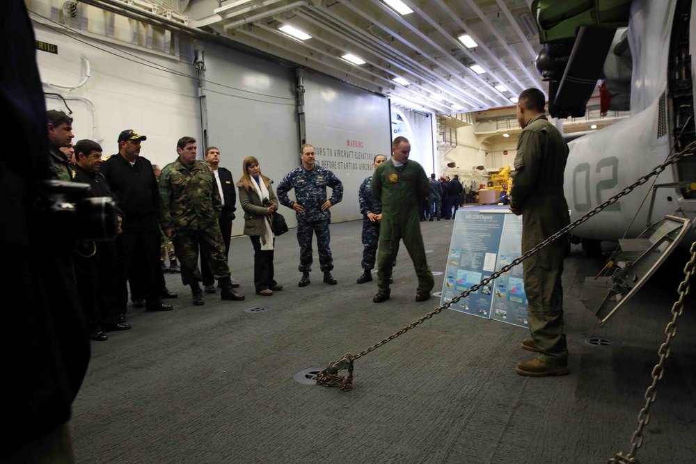 Distinguished visitors from Uruguay tour USS America