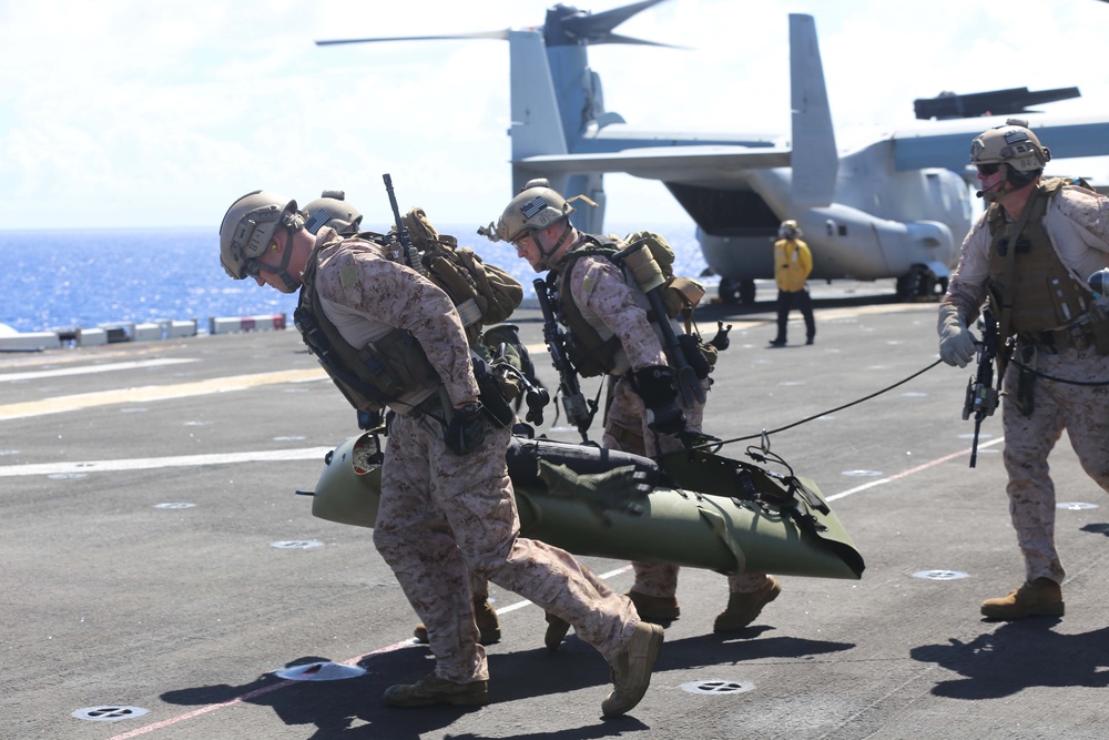 11th MEU executes modified fast rope exercise