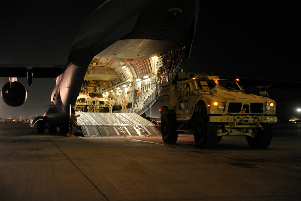 Afghanistan retrograde: C-17 night loading