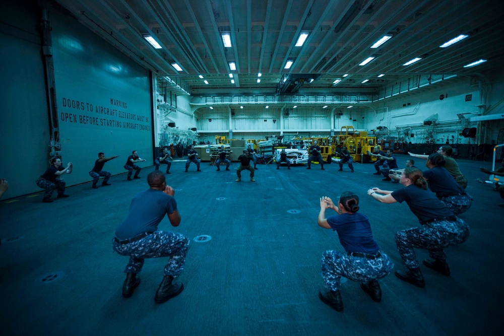 SPMAGTF-South teaches MCMAP aboard USS America