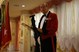 Sandy MacGregor talks resiliency with 173rd paratroopers