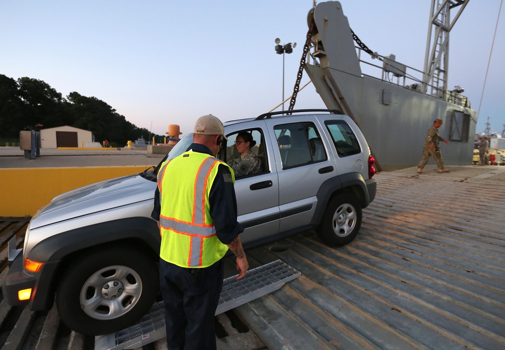 Joint Task Force Civil Support assists 7th Sustainment Brigade in a Joint Logistics Over the Shore training exercise