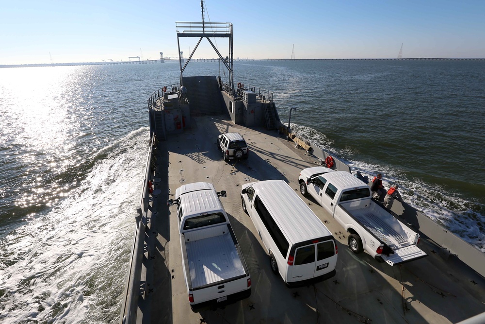 Joint Task Force Civil Support assists 7th Sustainment Brigade in a Joint Logistics Over the Shore training exercise