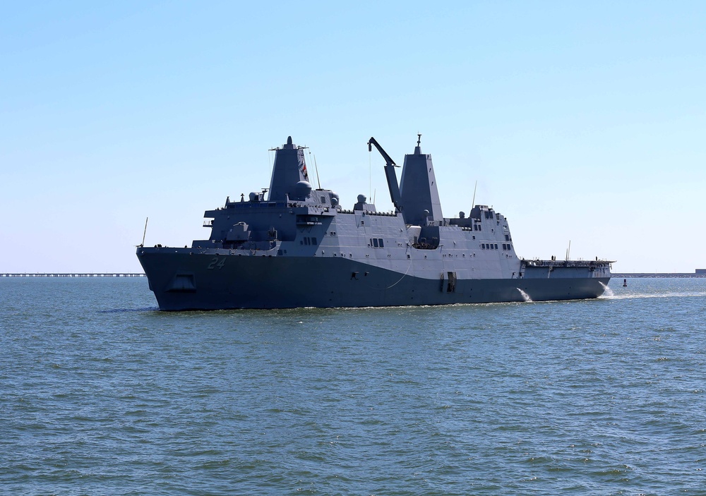 Joint Task Force Civil Support assists 7th Sustainment Brigade in a Joint Logistics Over the Shore training exercise