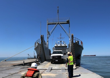 Joint Task Force Civil Support assists 7th Sustainment Brigade in a Joint Logistics Over the Shore training exercise