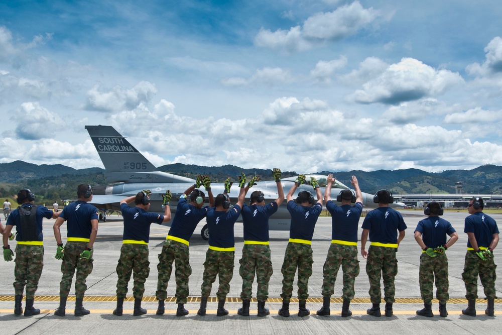 Relampago 2014, South Carolina Air National Guard and Colombian Air Force combined air cooperation engagement