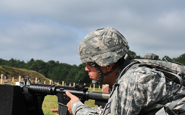 Multi-component Army Reserve soldiers conduct individual weapons qualification at Fort McCoy