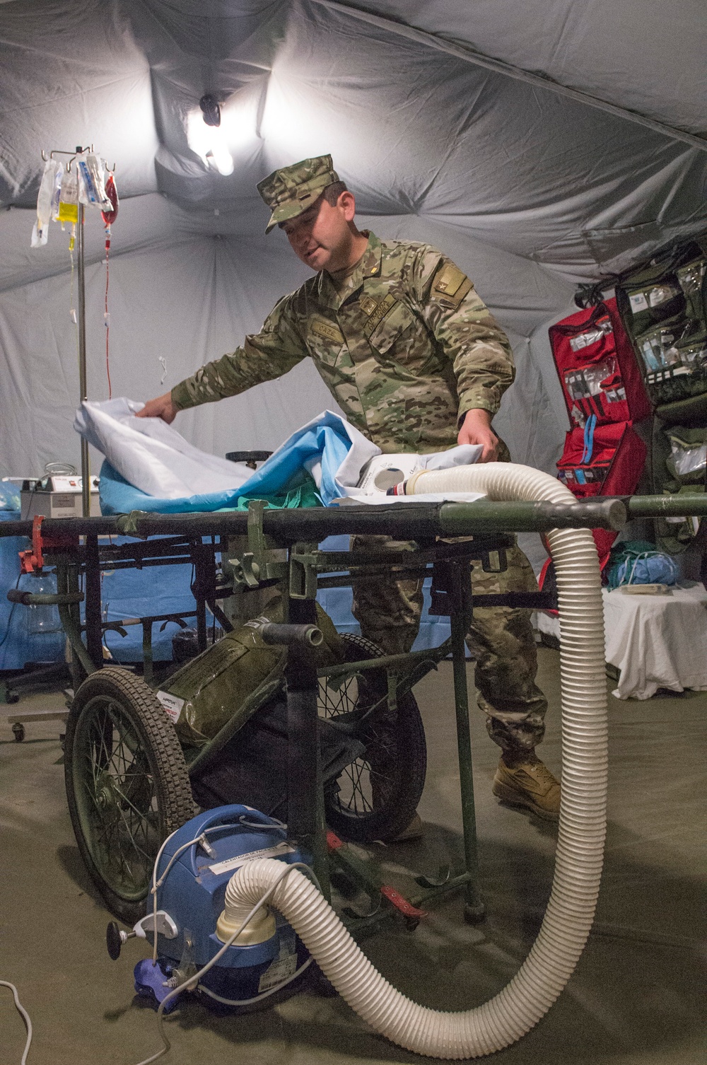 Chilean Marine Medics Manage Triage Medical Center During Disaster Relief Exercises at Partnership of the Americas 2014