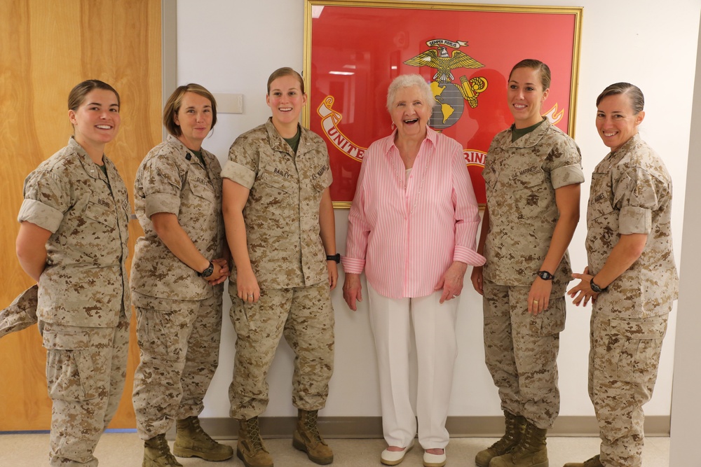 WWII veteran visits Ground Combat Element Integrated Task Force Marines