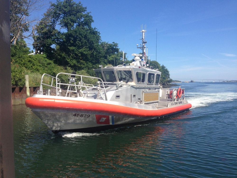Coast Guard Station Castle Hill returns after vessel assist