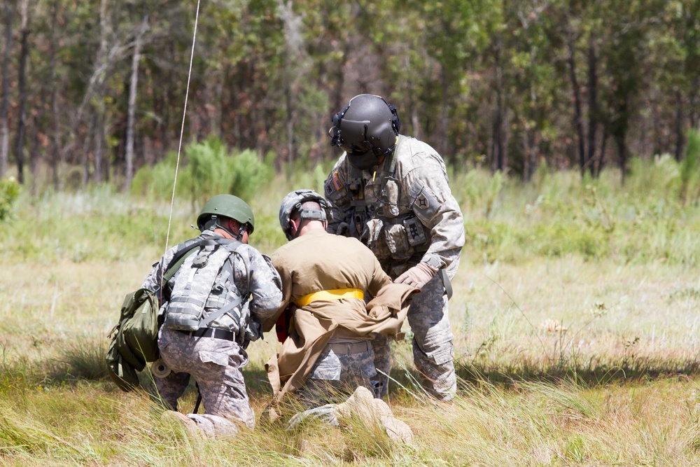 DVIDS - Images - 724th MP Battalion trains with Florida Guard aviation ...